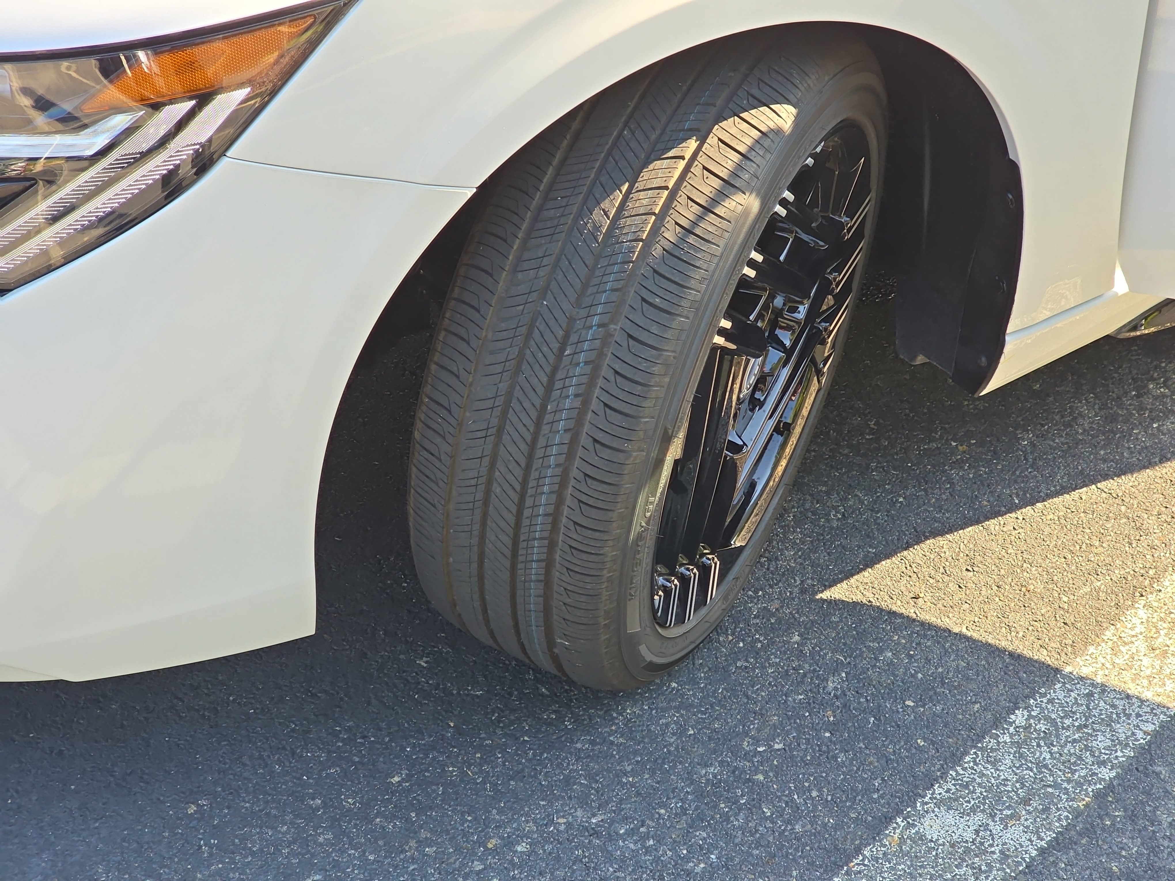 New 2027 Nissan Sentra SR w/ Floor Mat Package FWD image 31