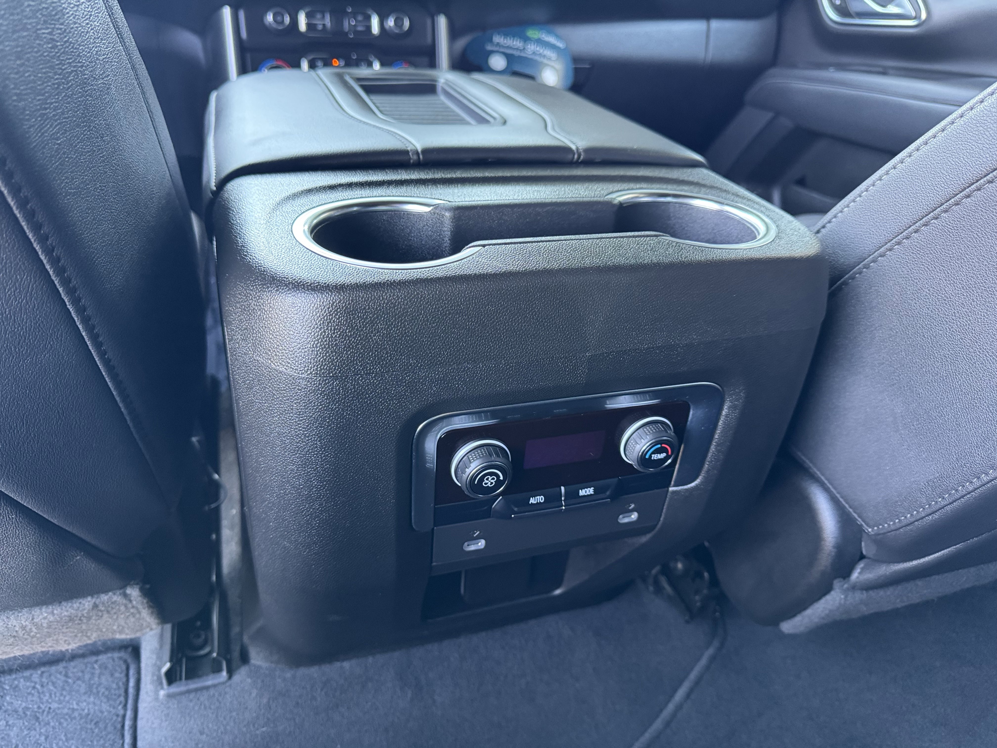 Used 2024 Chevrolet Tahoe LT image 18