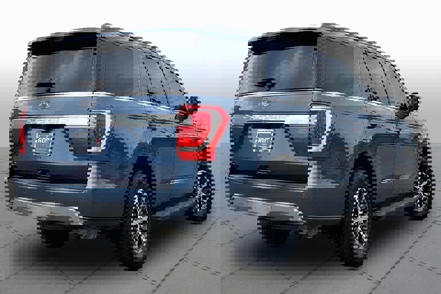 Used 2019 Ford Expedition XLT w/ Equipment Group 201A image 13