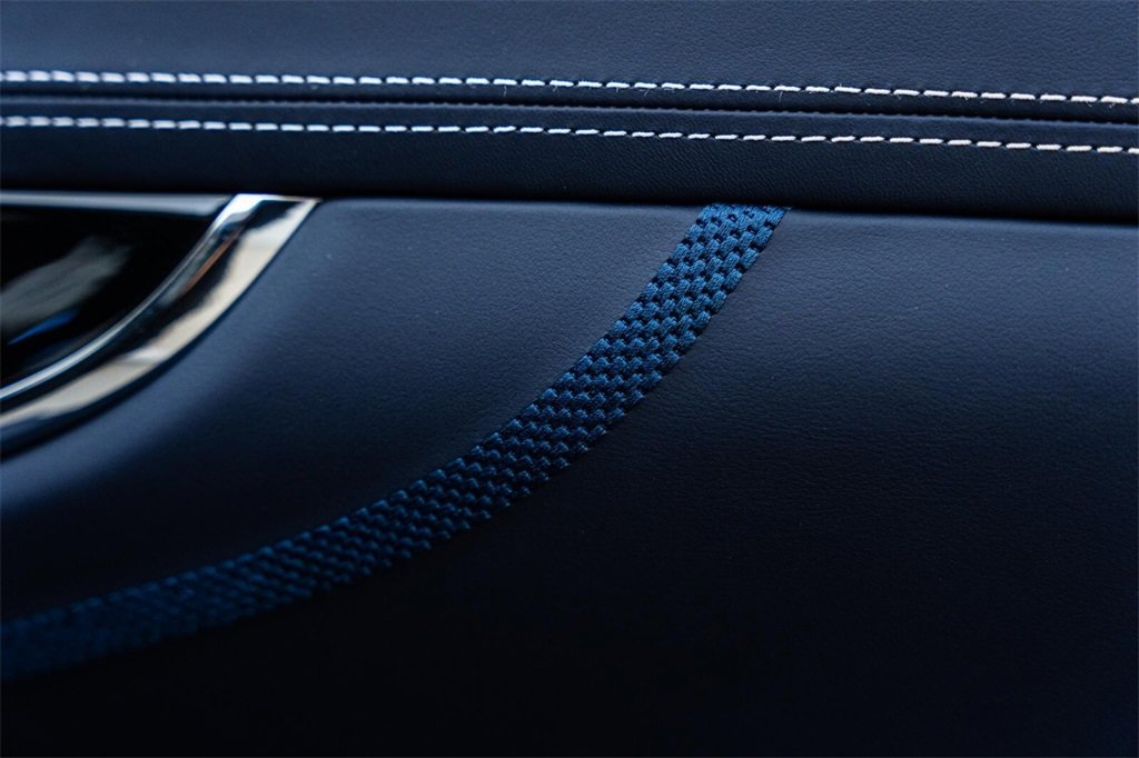 Used 2025 Aston Martin DBX 707 image 40