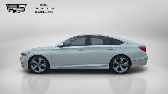 Used 2020 Honda Accord Touring image 2