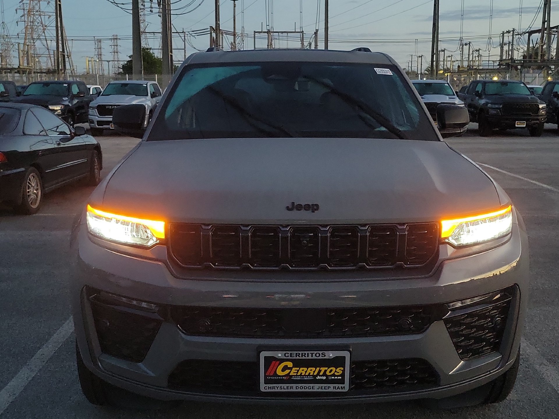 New 2027 Jeep Grand Cherokee Limited AWD/4WD image 4