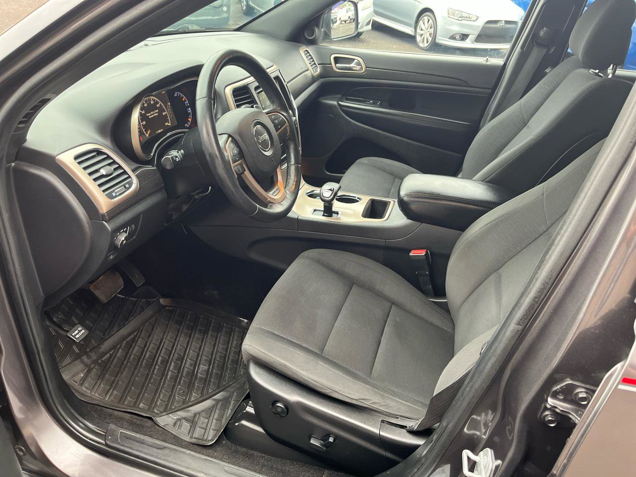 Used 2015 Jeep Grand Cherokee Laredo w/ Quick Order Package 23E image 20