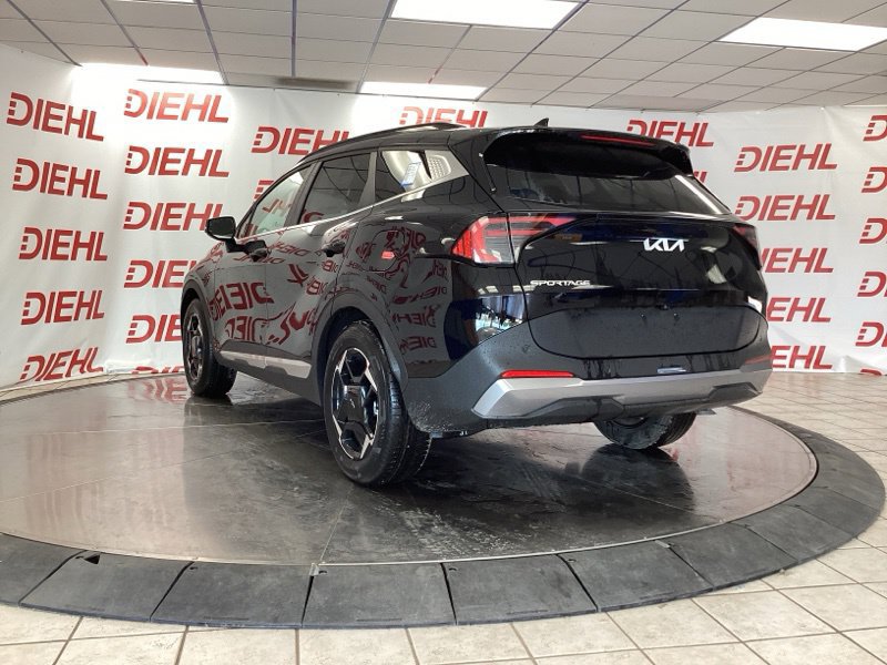 New 2026 Kia Sportage EX w/ EX Panorama Roof Package FWD image 5