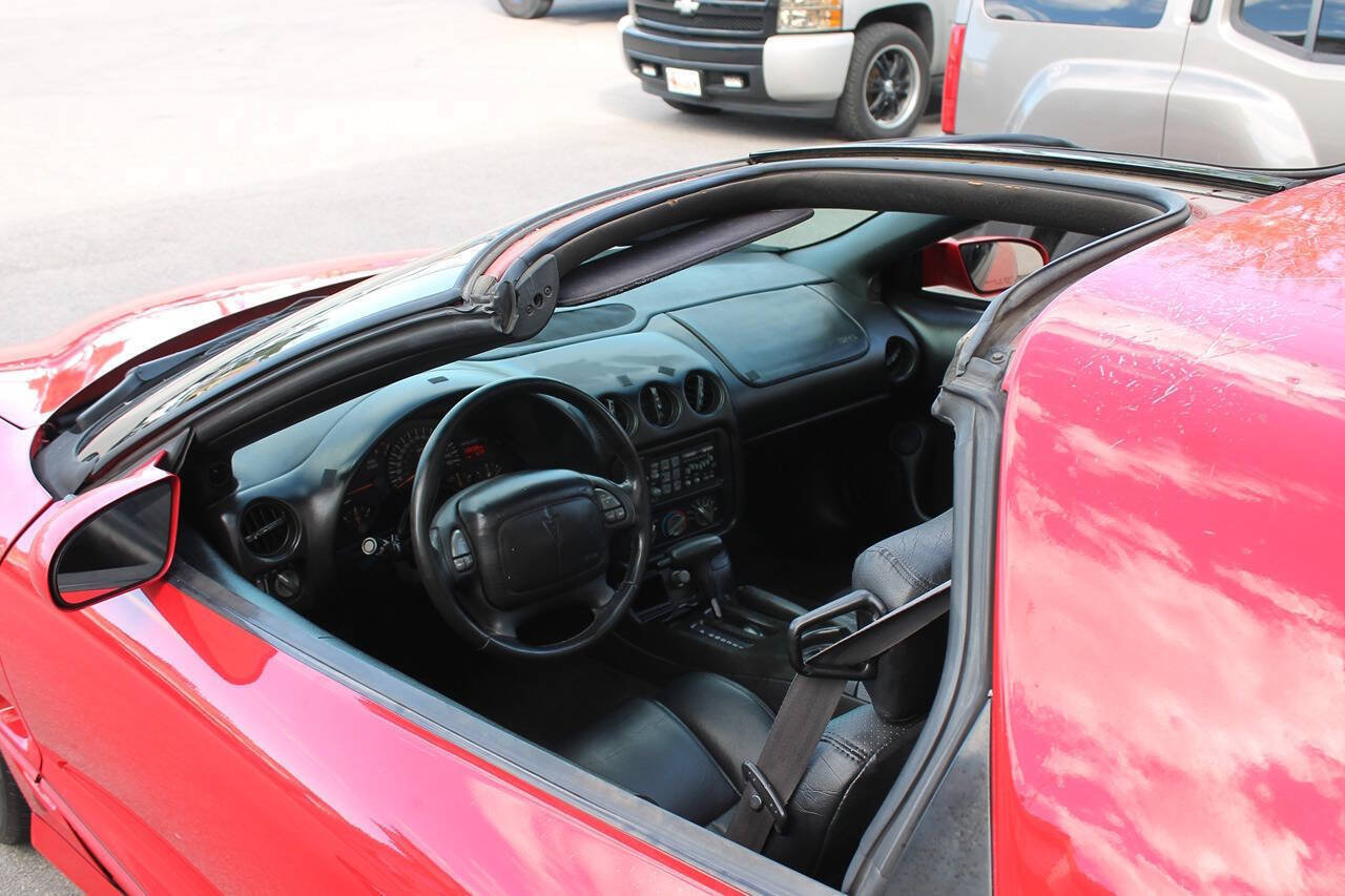 Used 2000 Pontiac Firebird Formula w/ Security Pkg RWD image 40