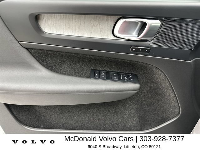 Certified 2026 Volvo XC40 B5 Plus AWD/4WD image 13