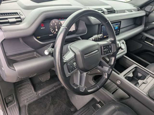 Used 2023 Land Rover Defender 110 X-Dynamic SE image 7