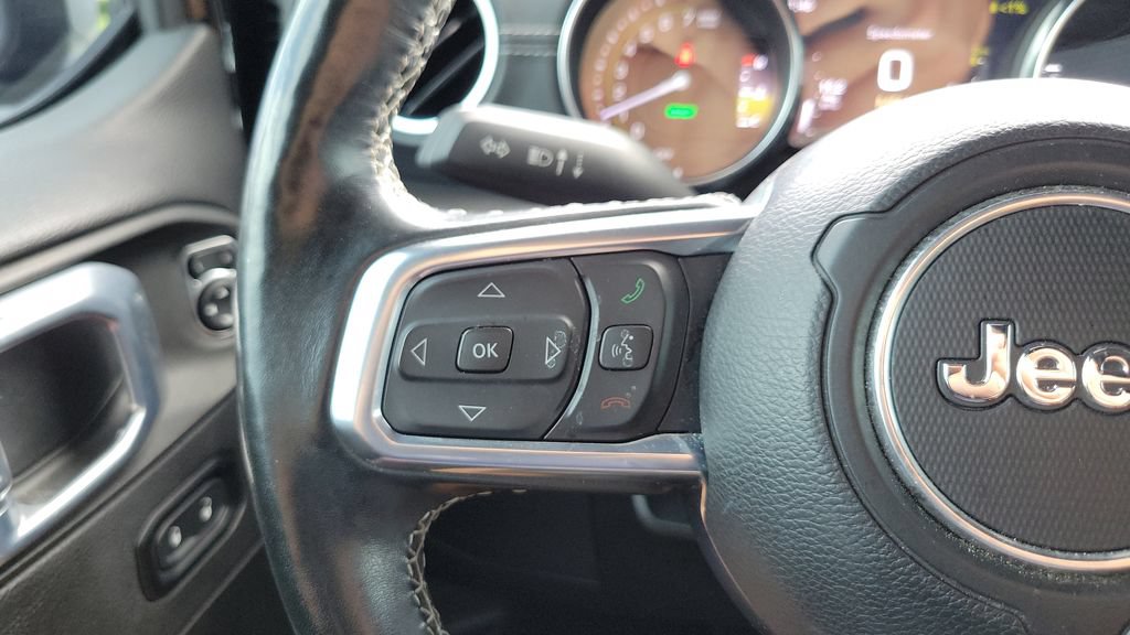 Used 2022 Jeep Wrangler Unlimited Sahara w/ Cold Weather Group AWD/4WD image 21