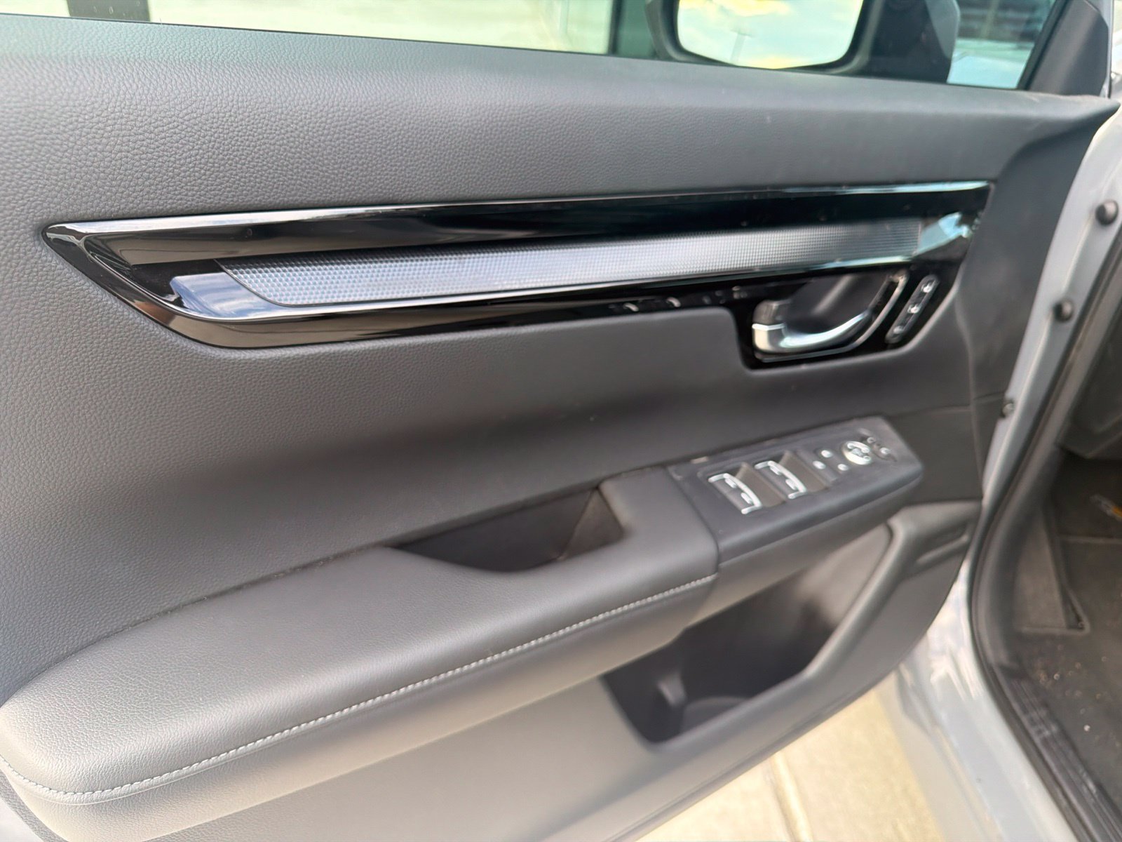 Used 2026 Honda CR-V EX-L image 12