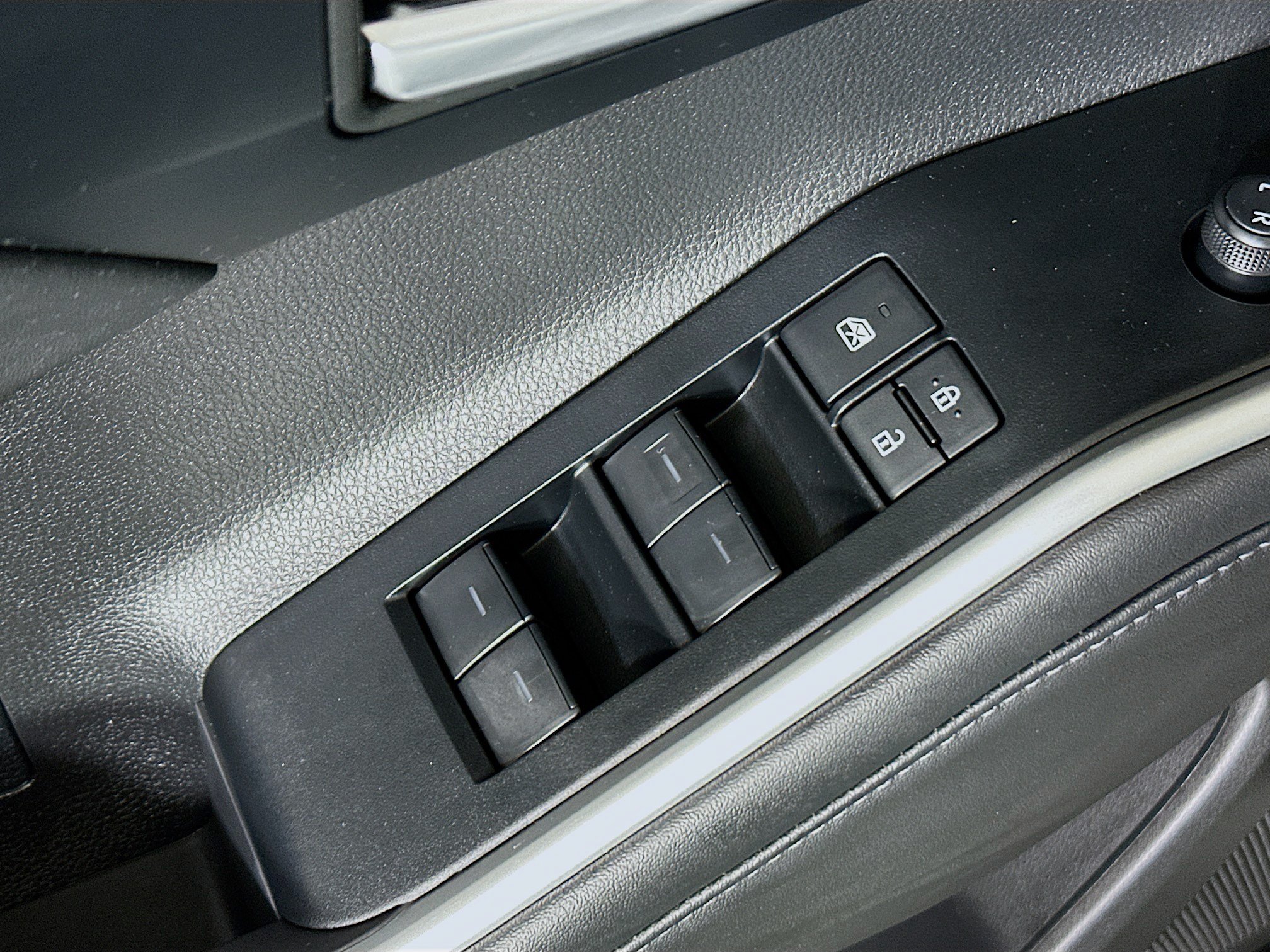 Certified 2025 Toyota Highlander XLE AWD/4WD image 14