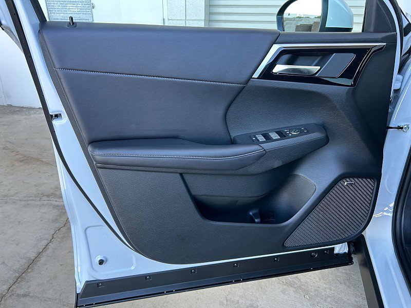 New 2026 Mitsubishi Outlander SE FWD image 17