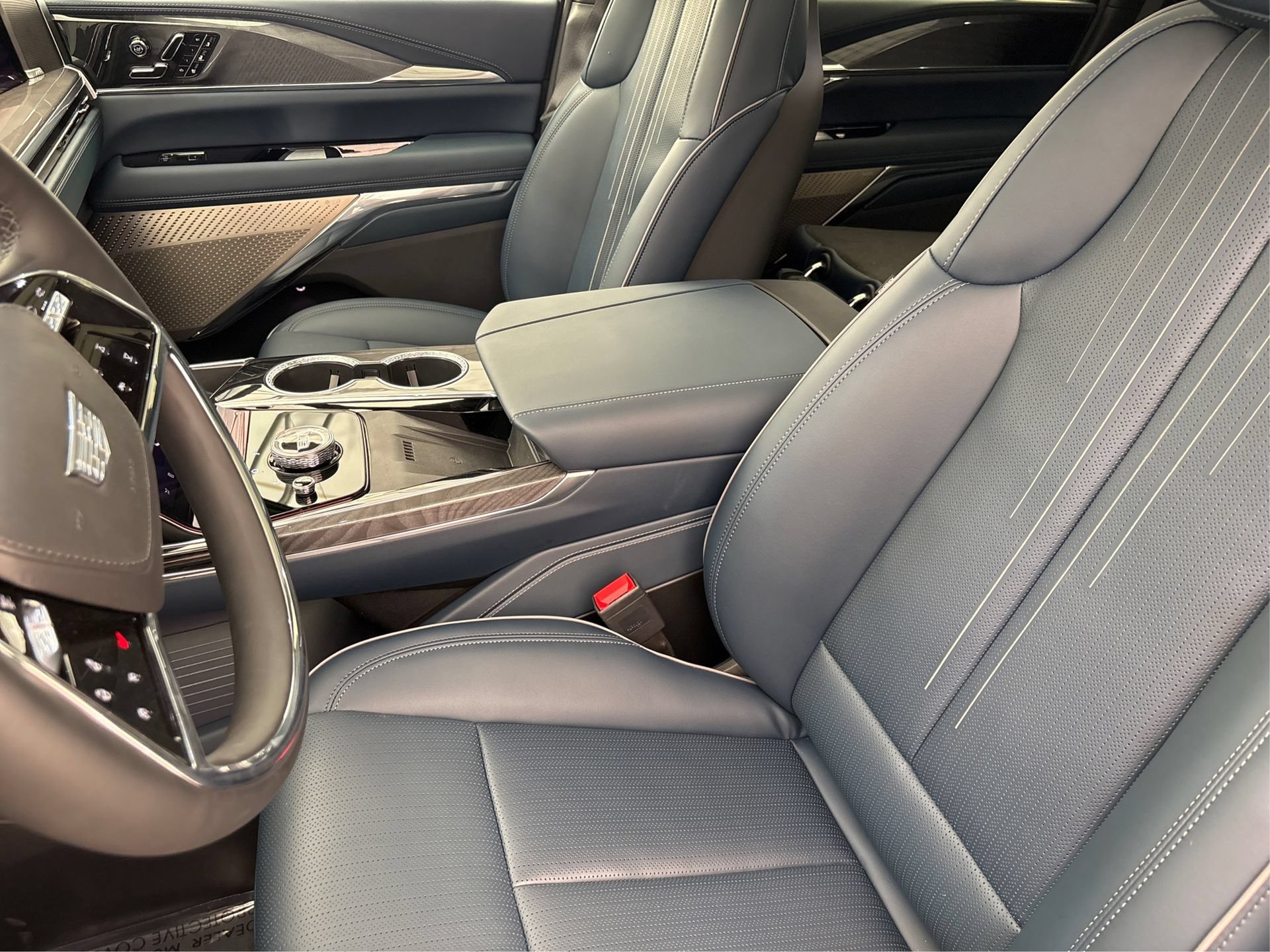 New 2025 Cadillac Escalade IQ Sport 2 AWD/4WD image 9