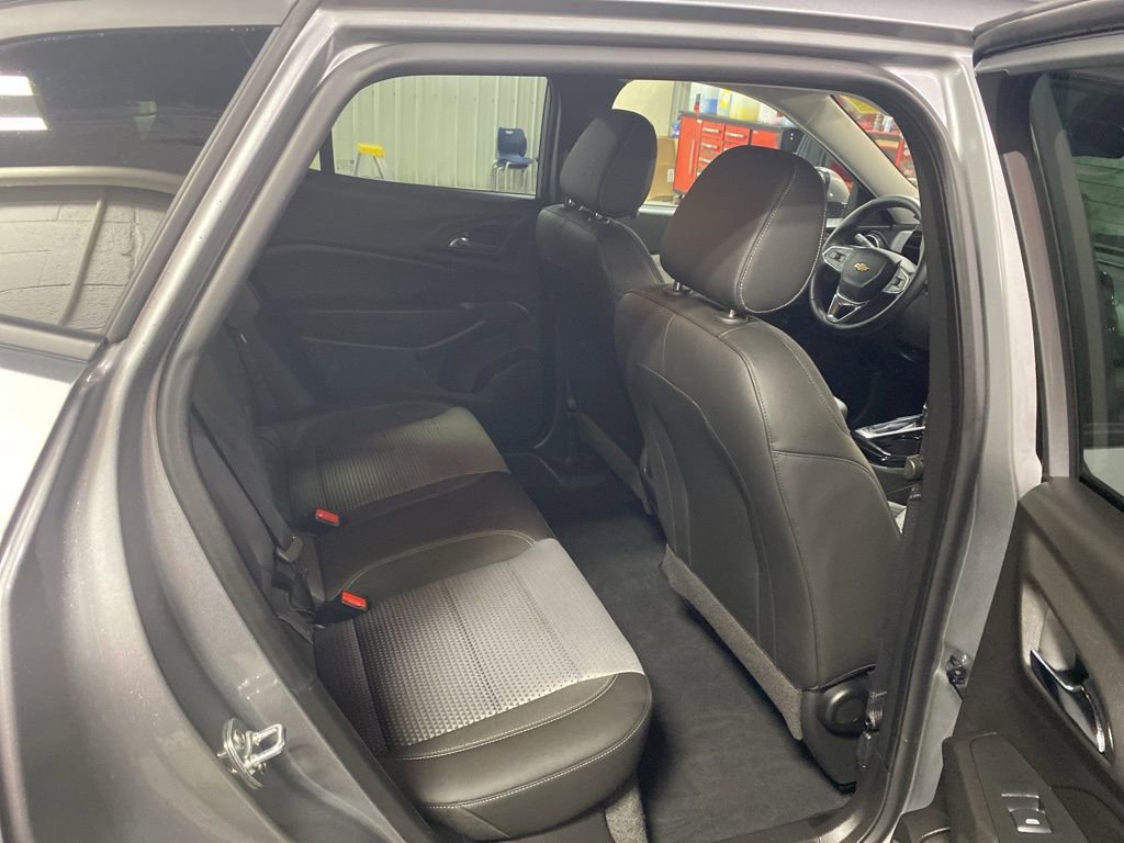 Certified 2025 Chevrolet Trax LT w/ LT Convenience Package image 13