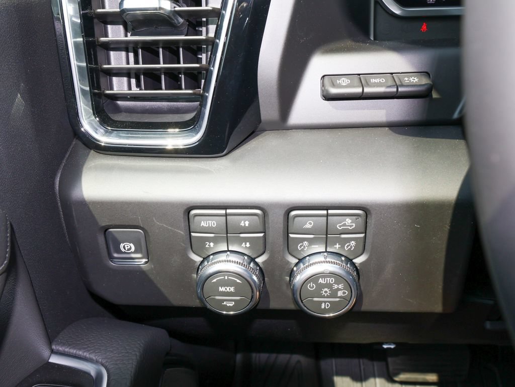 New 2026 GMC Sierra 3500 Denali w/ Denali Reserve Package AWD/4WD image 28
