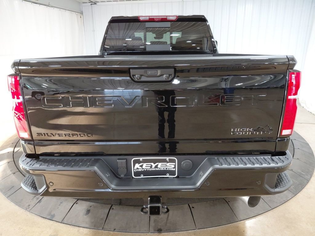 New 2026 Chevrolet Silverado 3500 High Country w/ Midnight Edition image 7