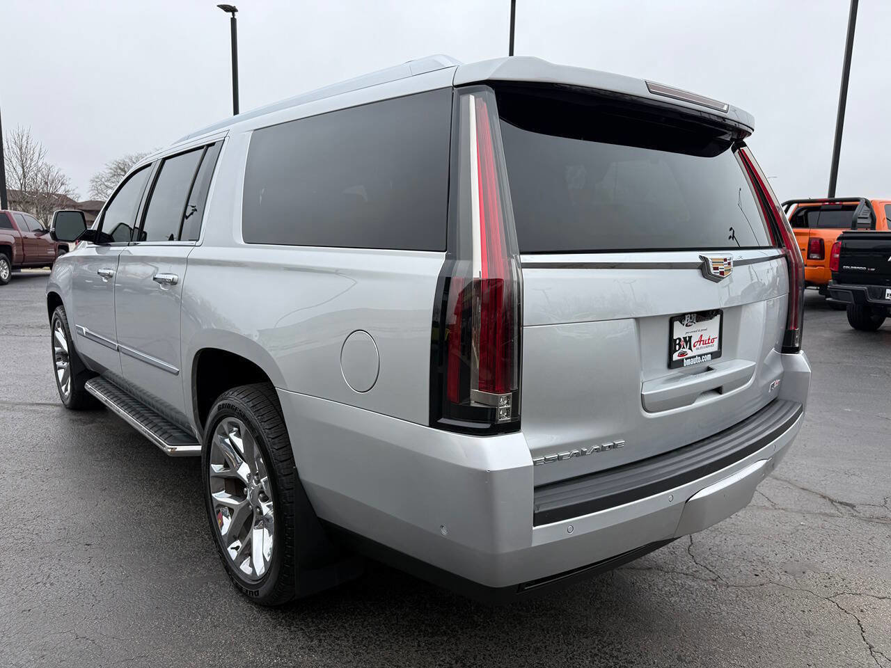 Used 2020 Cadillac Escalade ESV Luxury AWD/4WD image 5