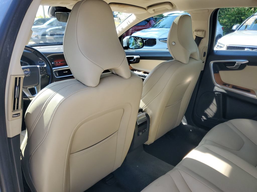 Used 2017 Volvo S60 T5 Inscription Platinum w/ Climate Package FWD image 15