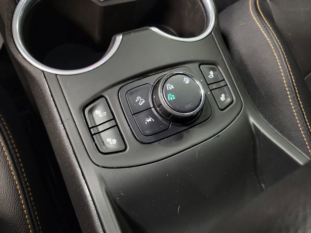 Used 2021 GMC Terrain SLT w/ Elevation Edition image 15