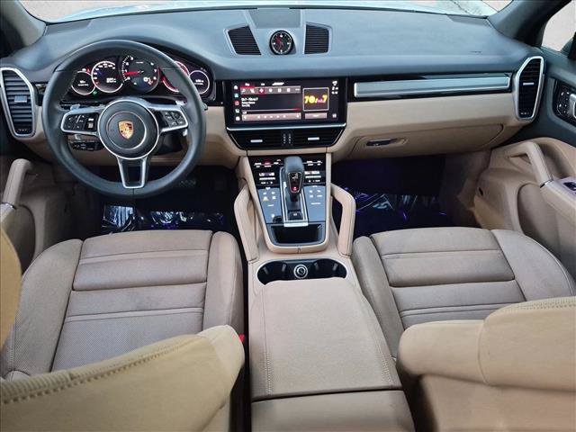 Used 2023 Porsche Cayenne Platinum Edition AWD/4WD image 19