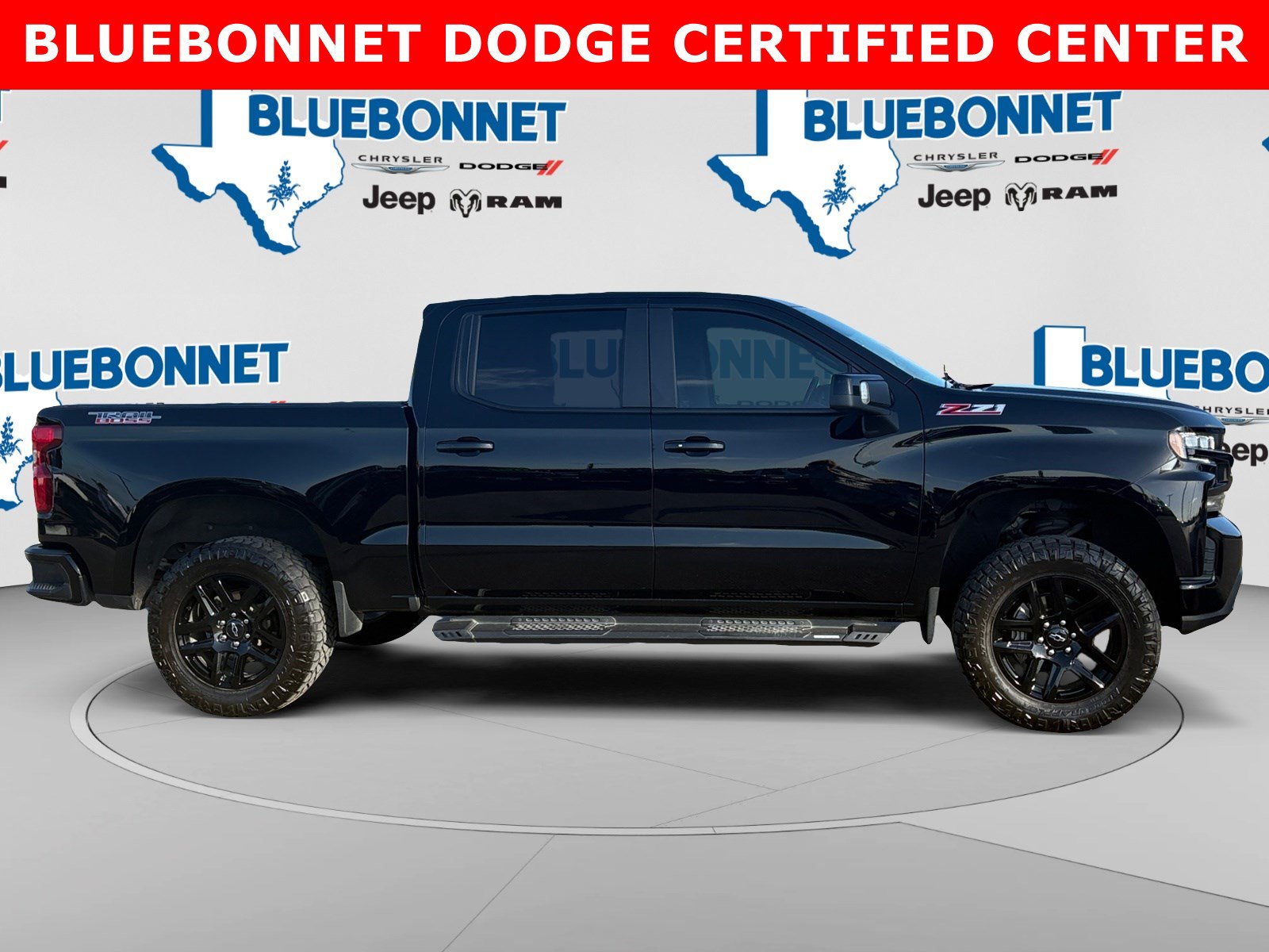 Used 2022 Chevrolet Silverado 1500 LT Trail Boss w/ LT Trail Boss Premium Package AWD/4WD image 4