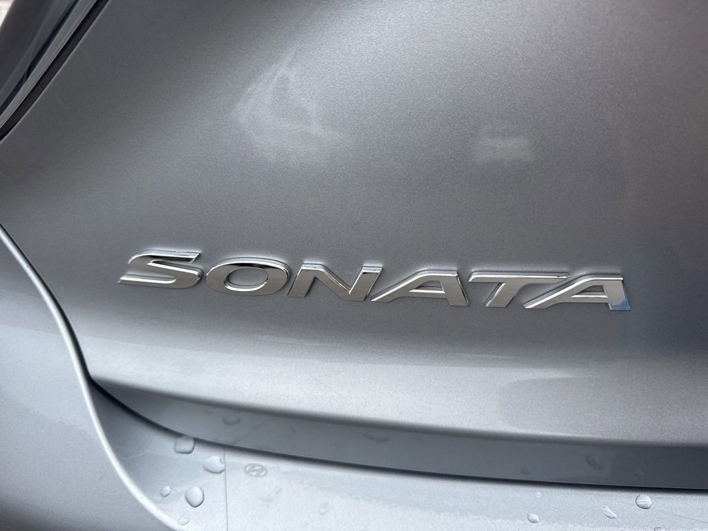 Used 2016 Hyundai Sonata Limited FWD image 11