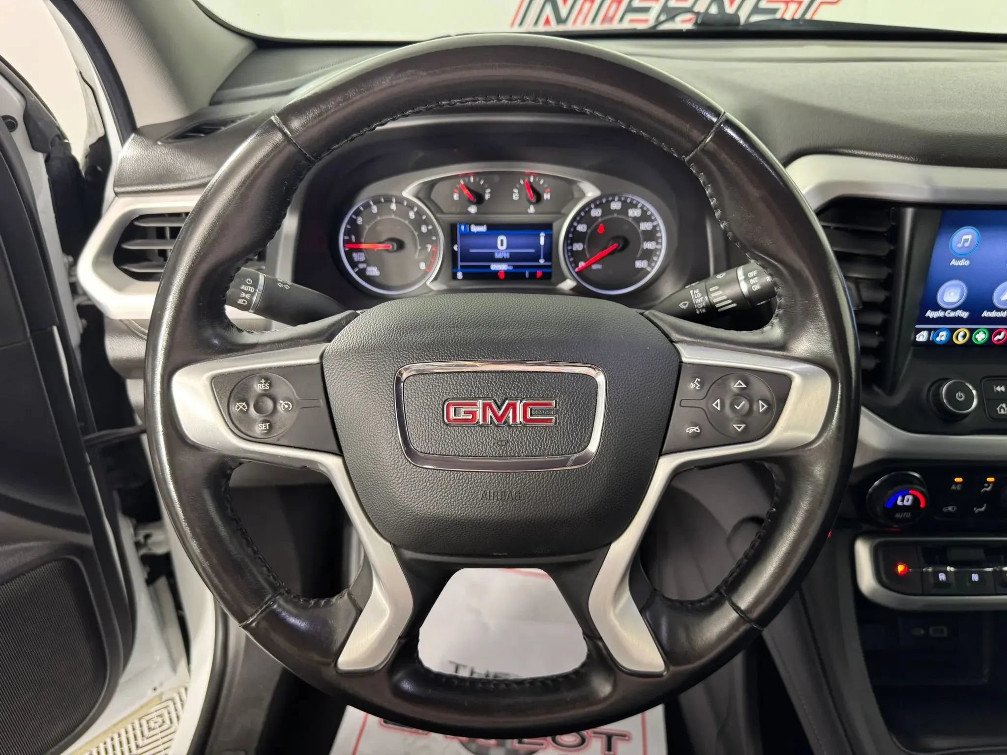 Used 2020 GMC Acadia SLE w/ Driver Convenience Package AWD/4WD image 13