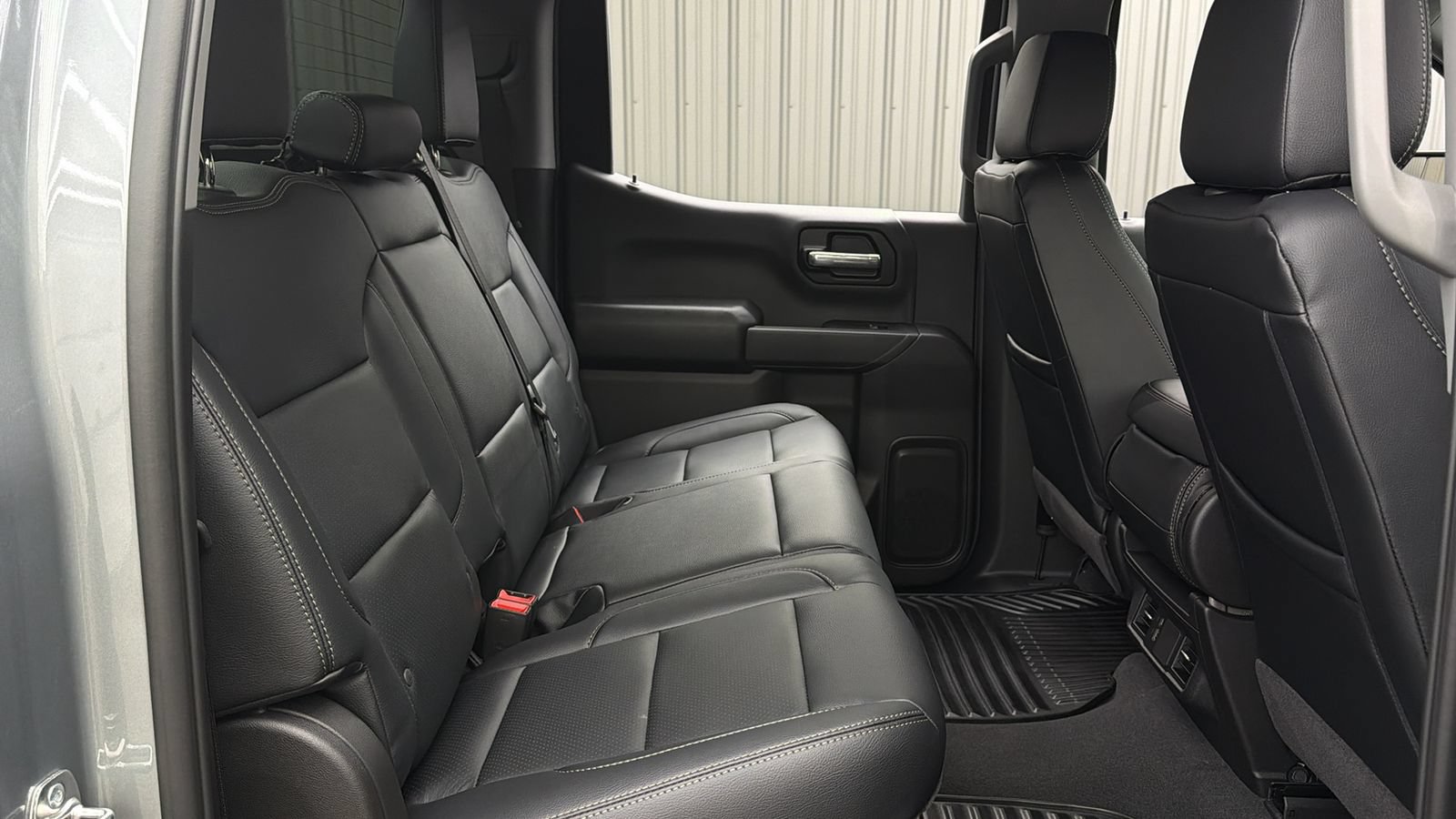 Used 2026 Chevrolet Silverado 1500 Custom Trail Boss w/ LPO, Dark Essentials Package AWD/4WD image 37