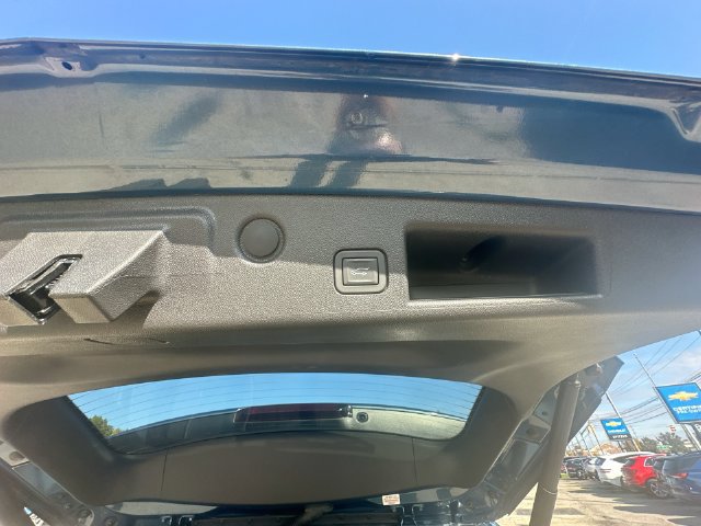 Used 2024 Chevrolet Equinox LT w/ LPO, Floor Liner Package FWD image 53