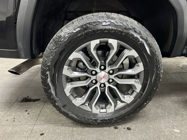 Certified 2025 GMC Canyon Denali AWD/4WD image 33