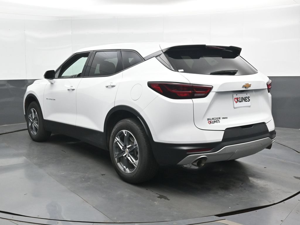 Used 2025 Chevrolet Blazer LT AWD/4WD image 11