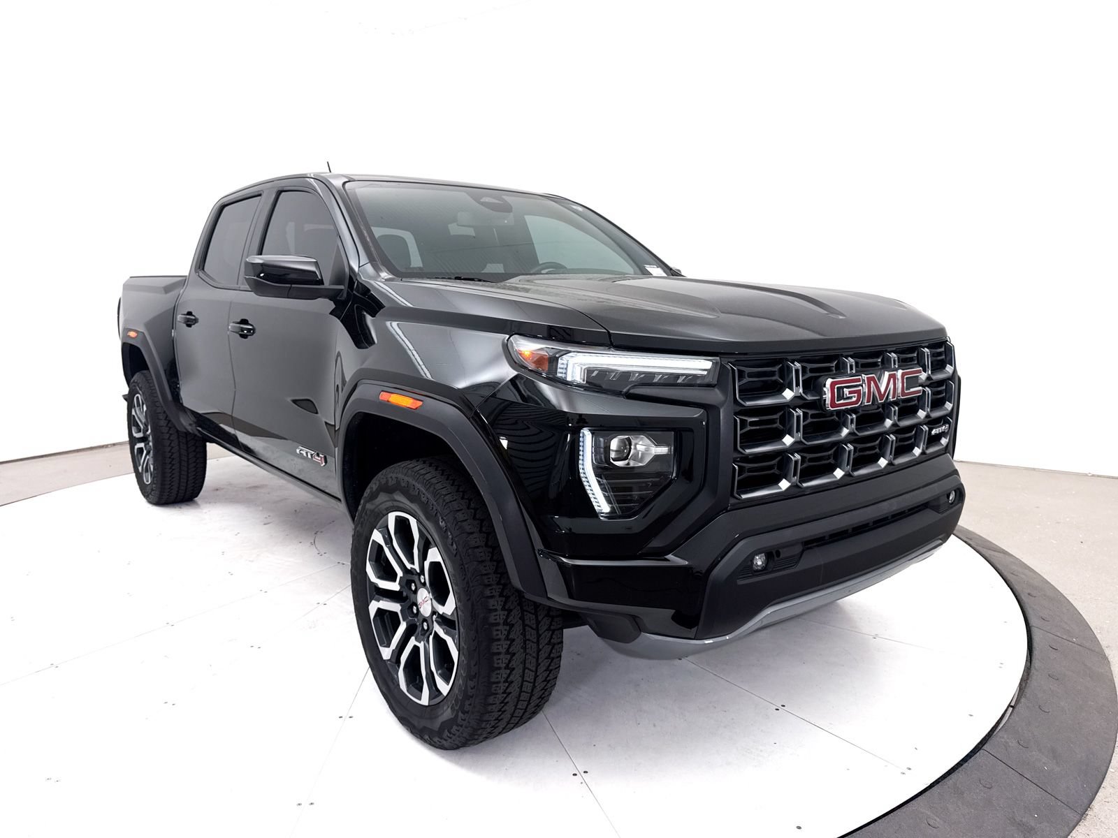Used 2023 GMC Canyon AT4 w/ AT4 Premium Package AWD/4WD image 11