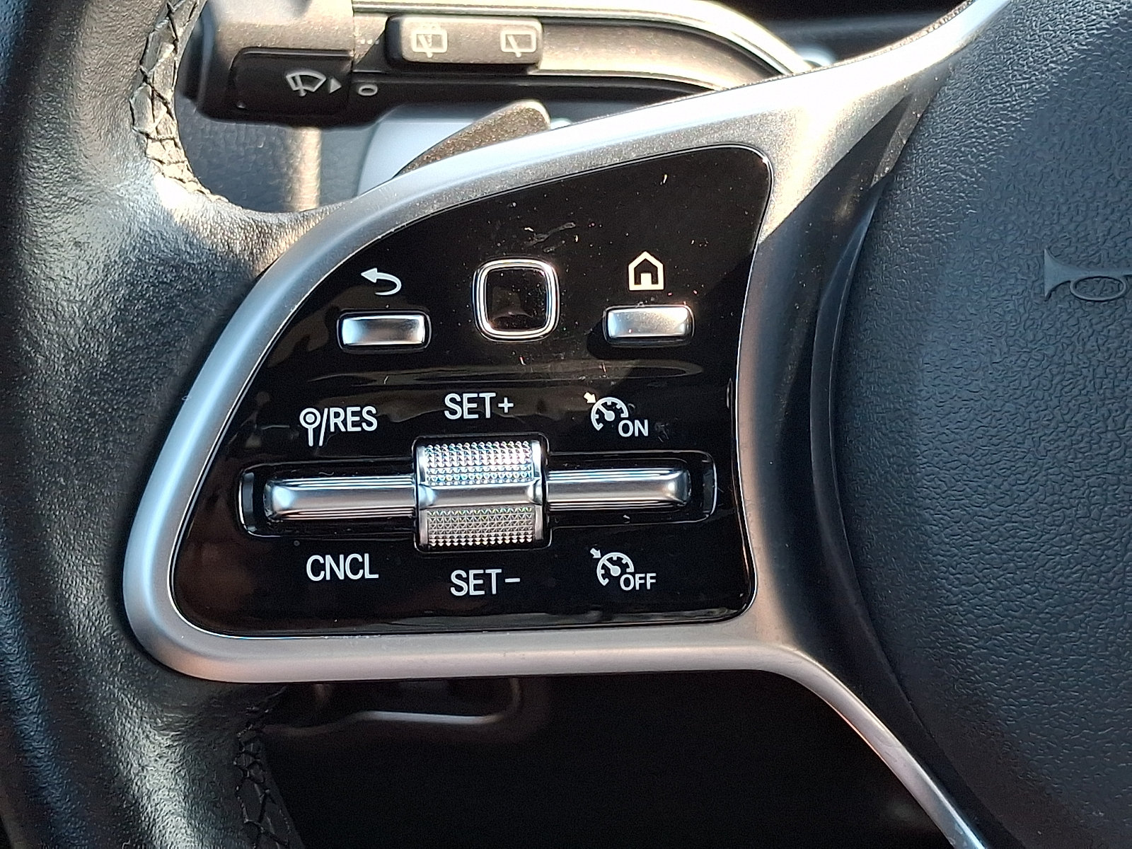 Used 2022 Mercedes-Benz GLB 250 4MATIC image 22
