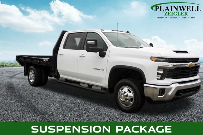 Used 2024 Chevrolet Silverado 3500 LT w/ Convenience Package image 4