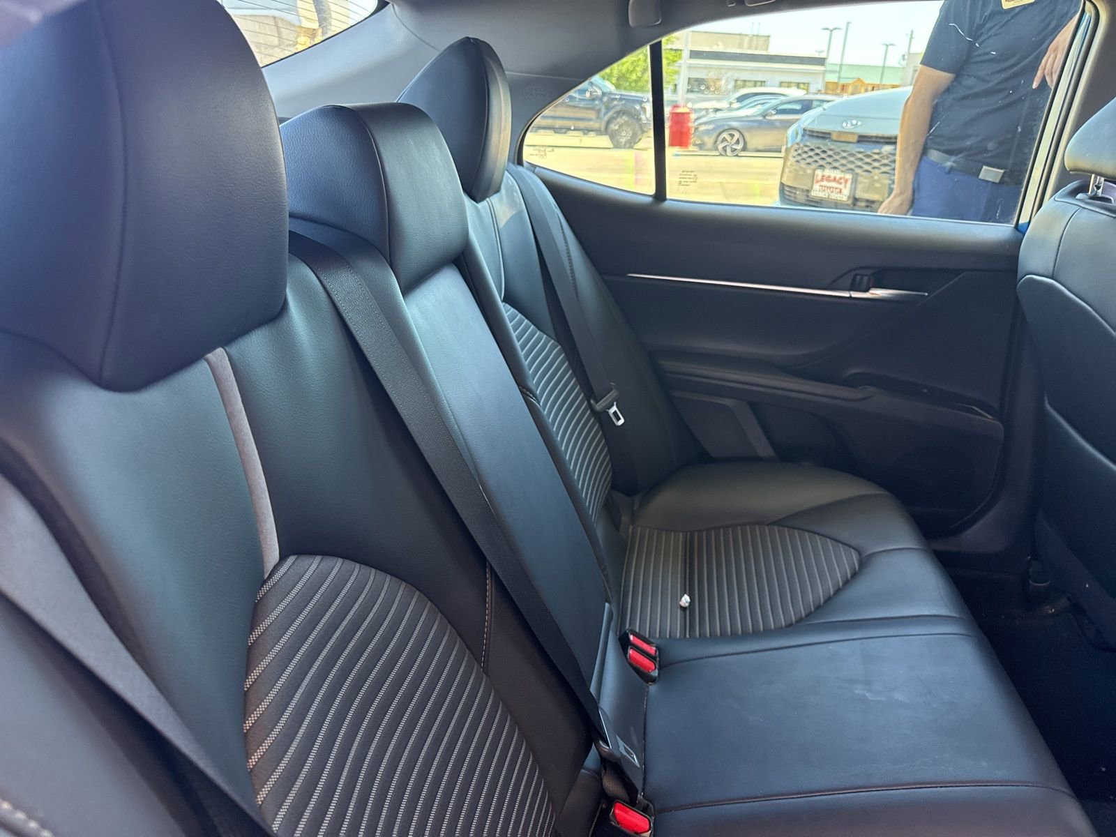 Used 2020 Toyota Camry SE image 17