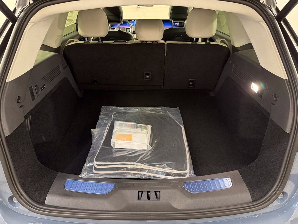 New 2026 Lincoln Nautilus Reserve w/ Jet Appearance Package AWD/4WD image 40
