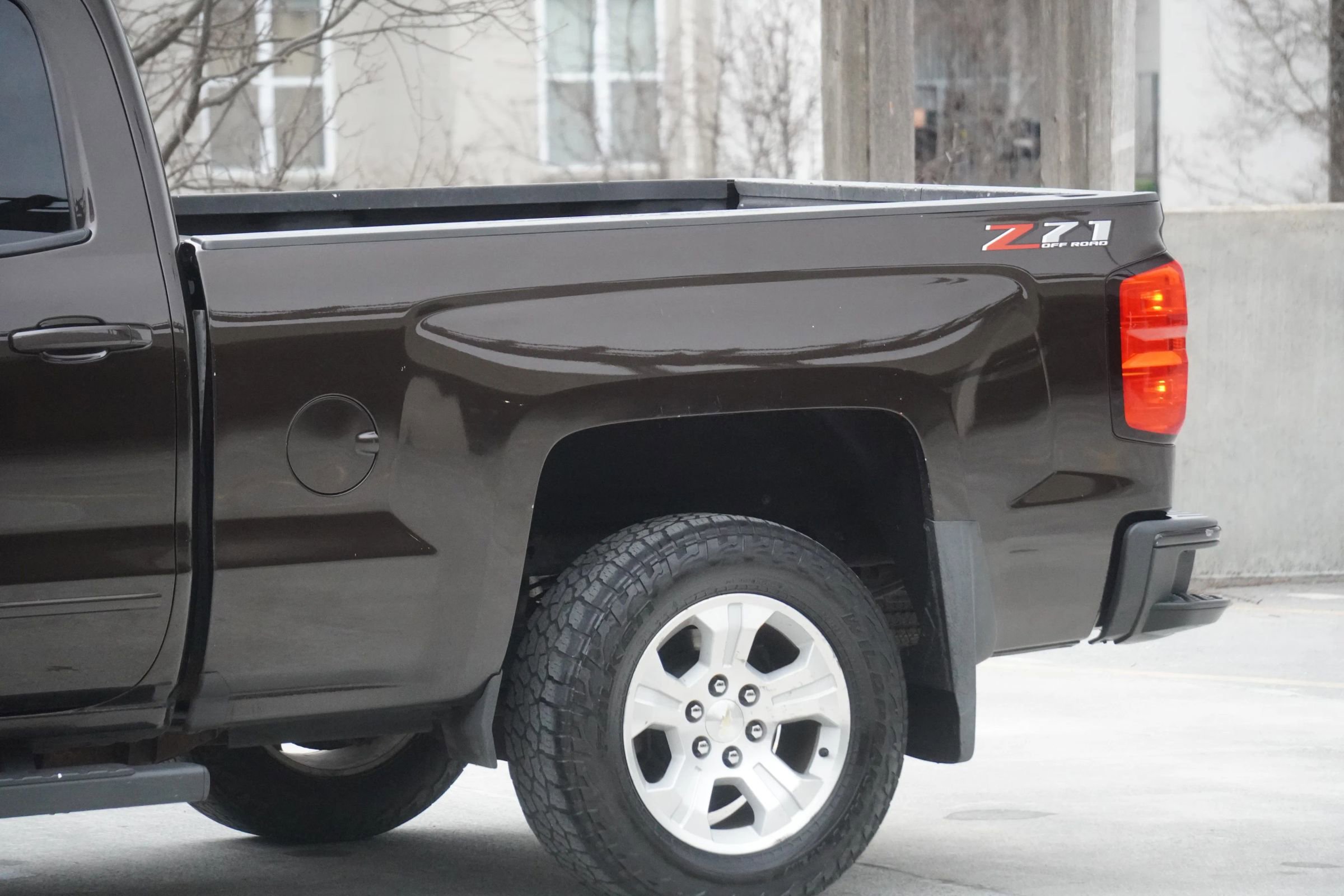 Used 2018 Chevrolet Silverado 1500 LT w/ All Star Edition AWD/4WD image 10