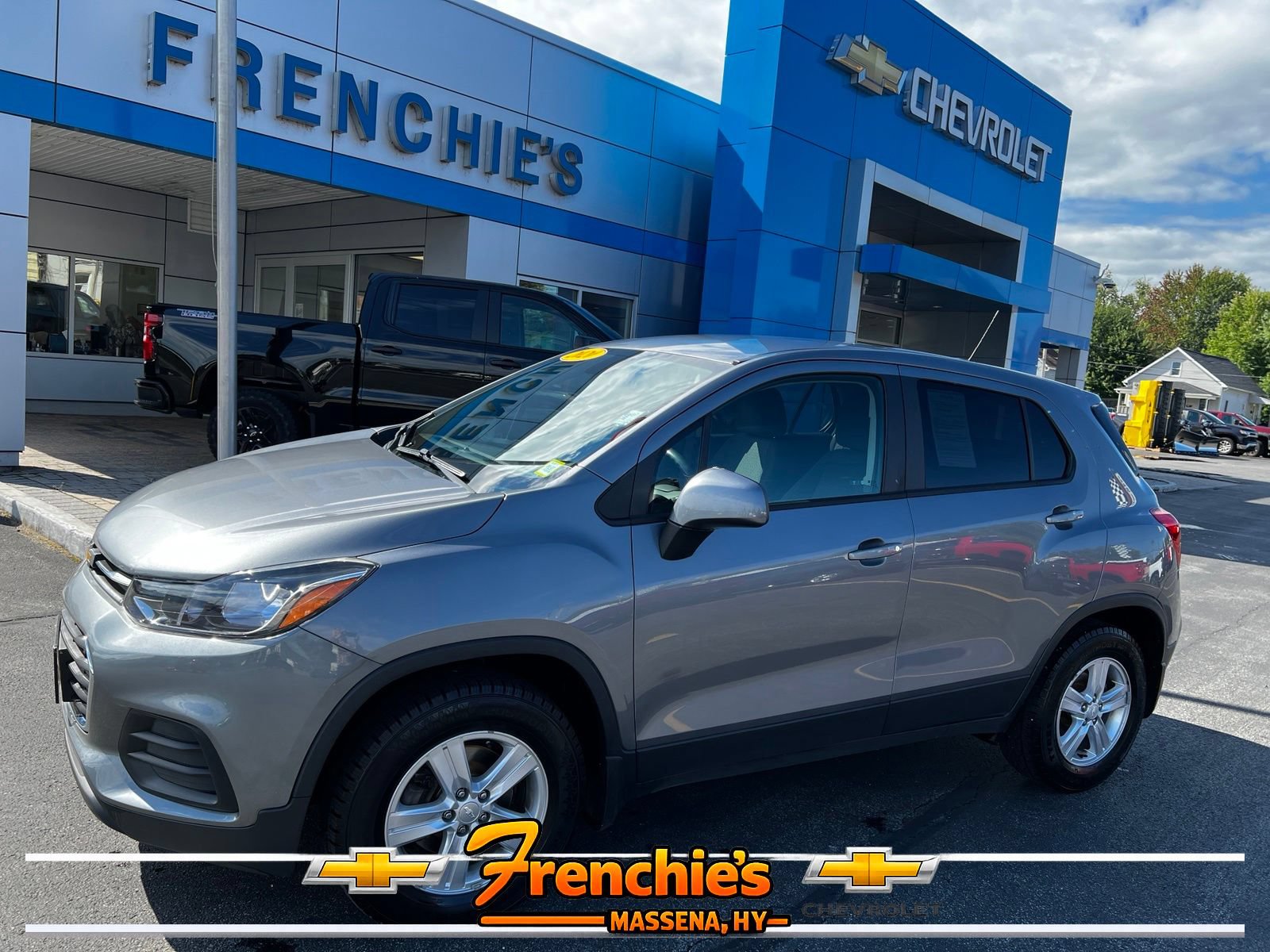 Used 2020 Chevrolet Trax LS w/ Tint and Cruise Package AWD/4WD image 1