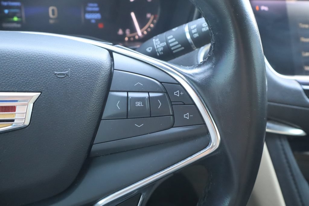 Used 2019 Cadillac XT5 FWD image 24