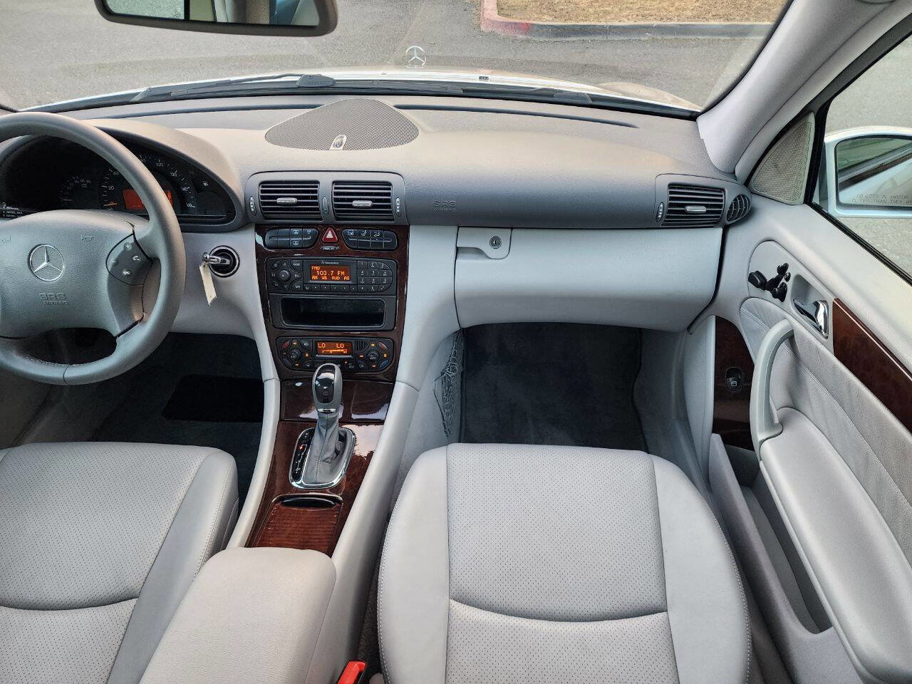 Used 2001 Mercedes-Benz C 320 Sedan image 15