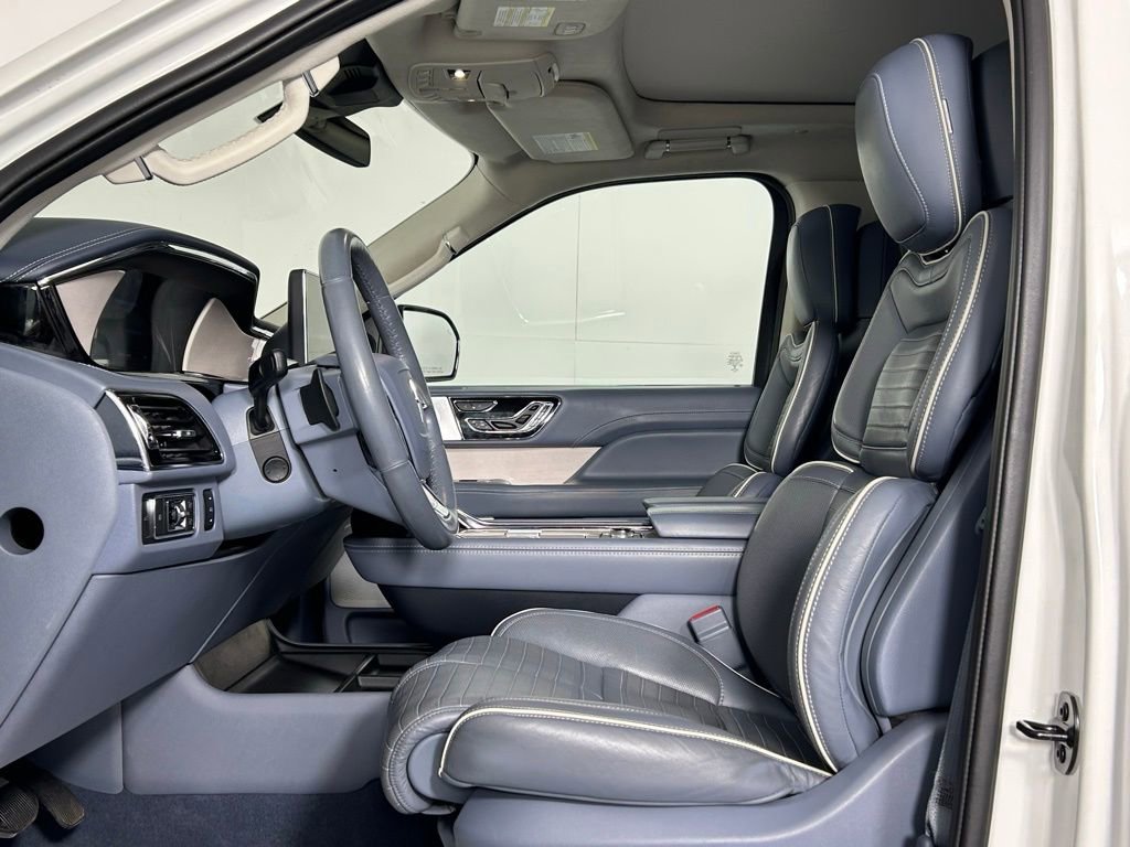 Used 2022 Lincoln Navigator L Black Label AWD/4WD image 36