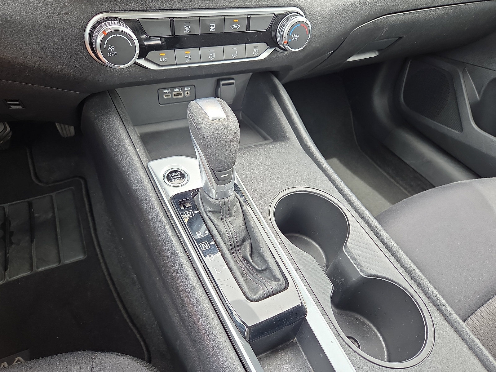 Used 2025 Nissan Altima 2.5 SV FWD image 25