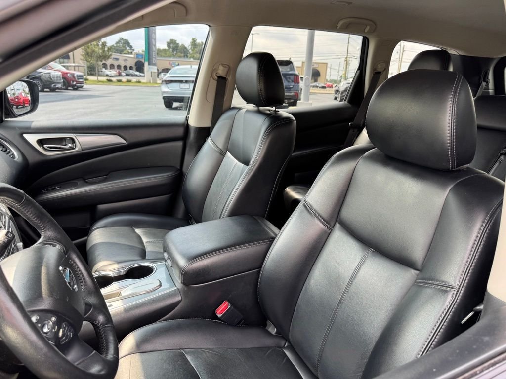 Used 2019 Nissan Pathfinder SL FWD image 9