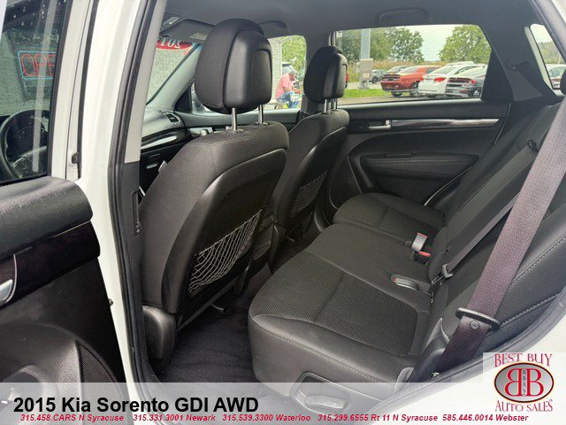 Used 2015 Kia Sorento LX AWD/4WD image 11