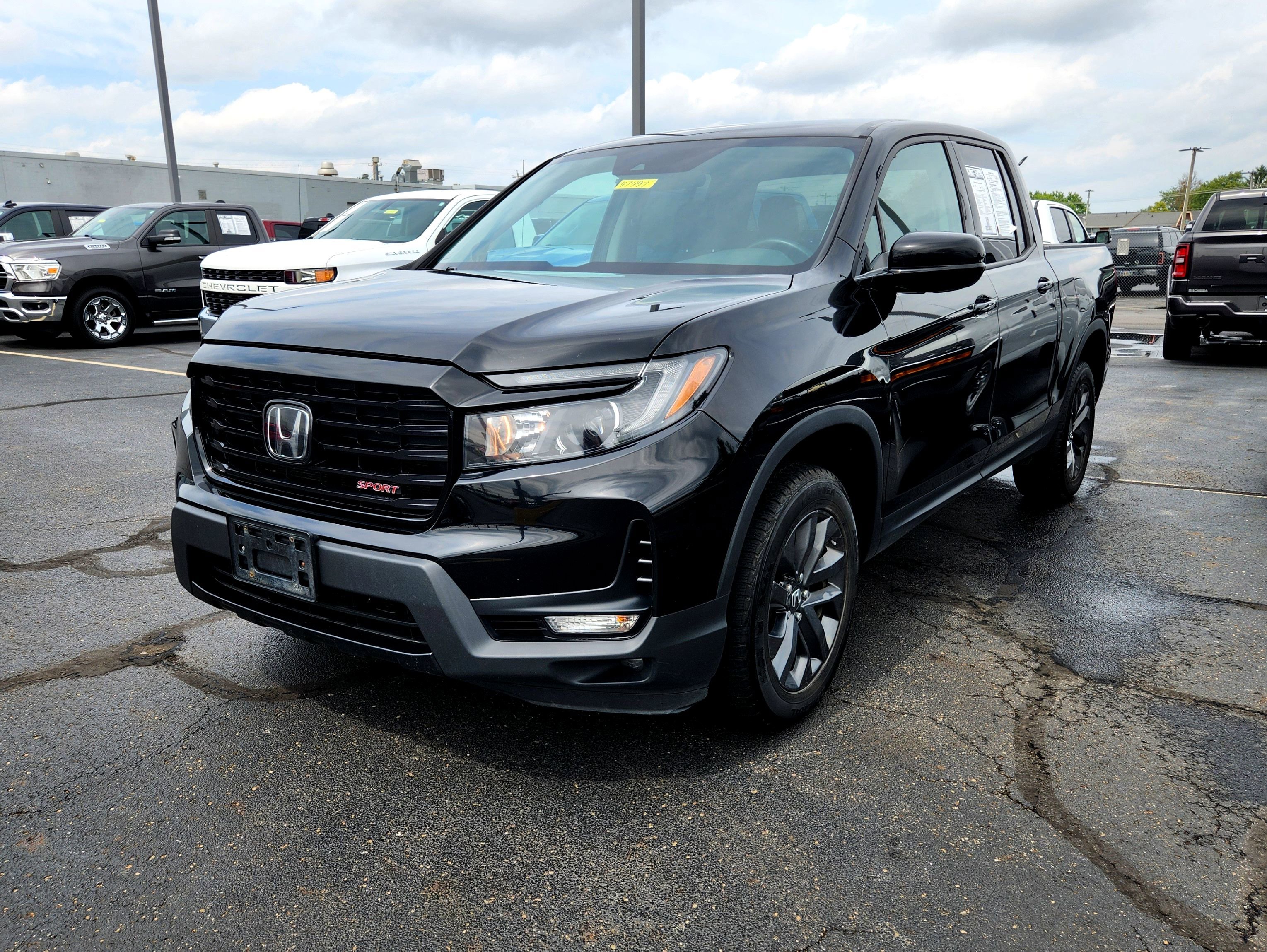 Used 2021 Honda Ridgeline Sport image 3