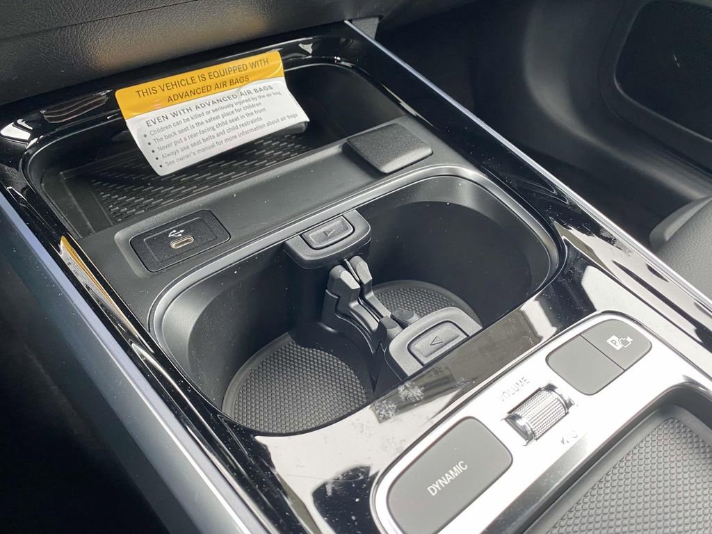 Certified 2025 Mercedes-Benz GLB 250 image 31