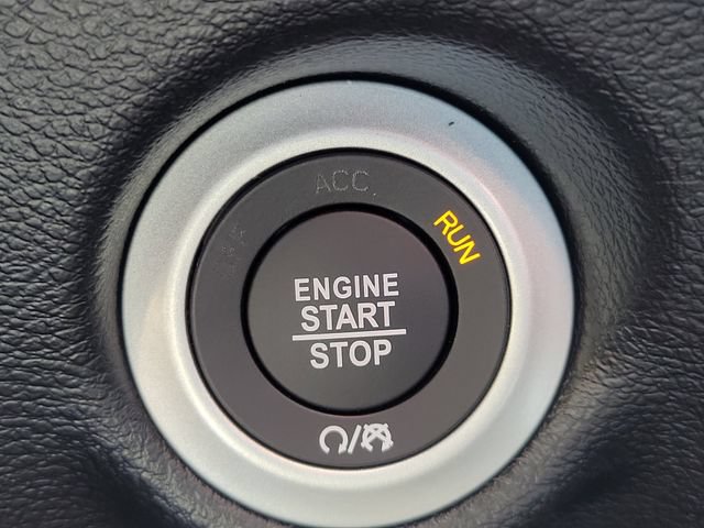 New 2026 Chrysler Voyager LX FWD image 27
