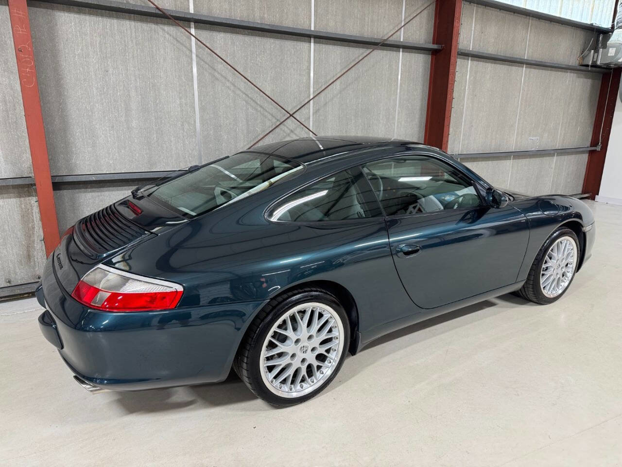 Used 2003 Porsche 911 Carrera image 11