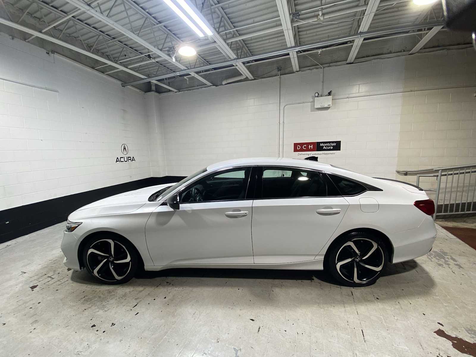 Used 2022 Honda Accord Sport image 3
