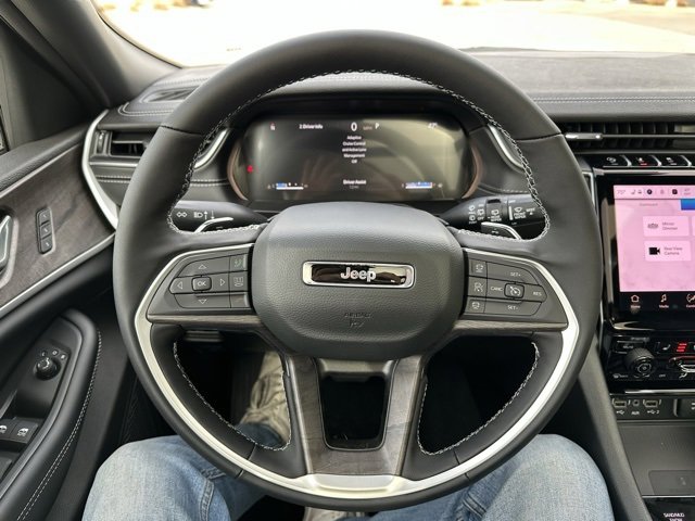 New 2026 Chrysler Pacifica Select image 28