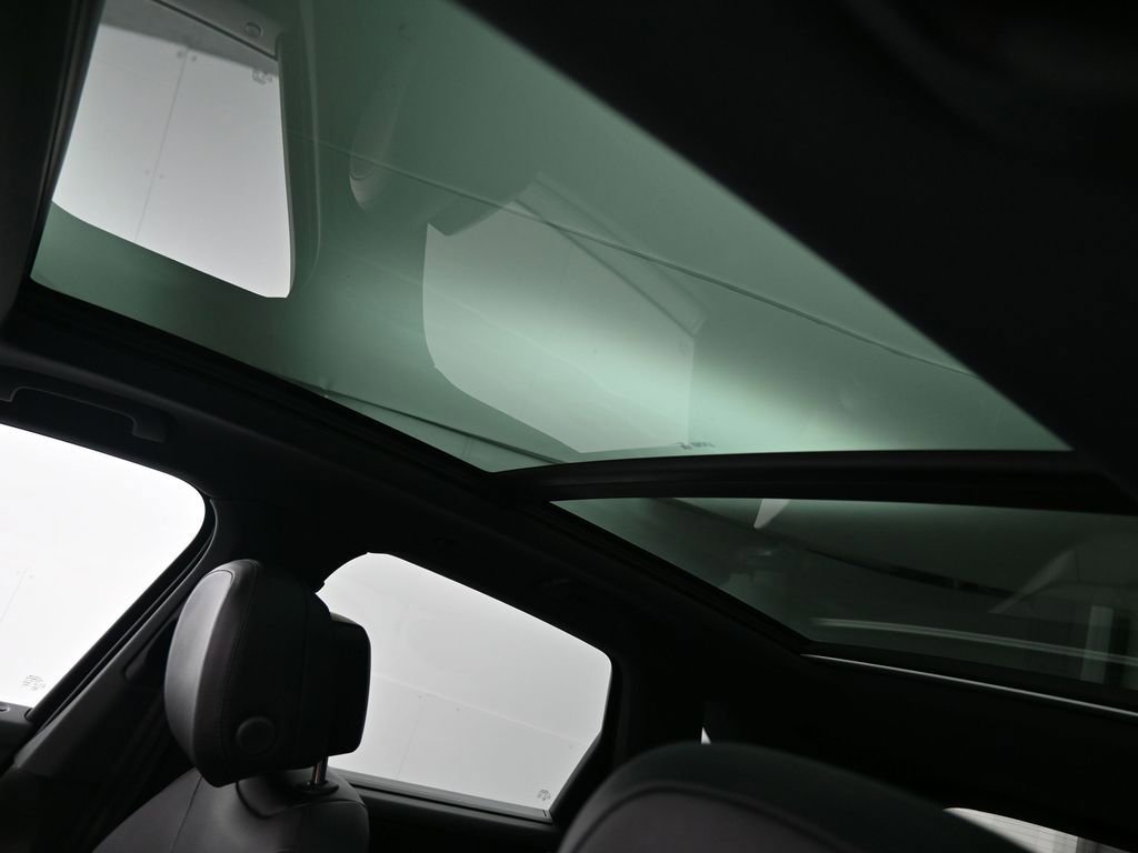 Certified 2024 Porsche Cayenne image 11